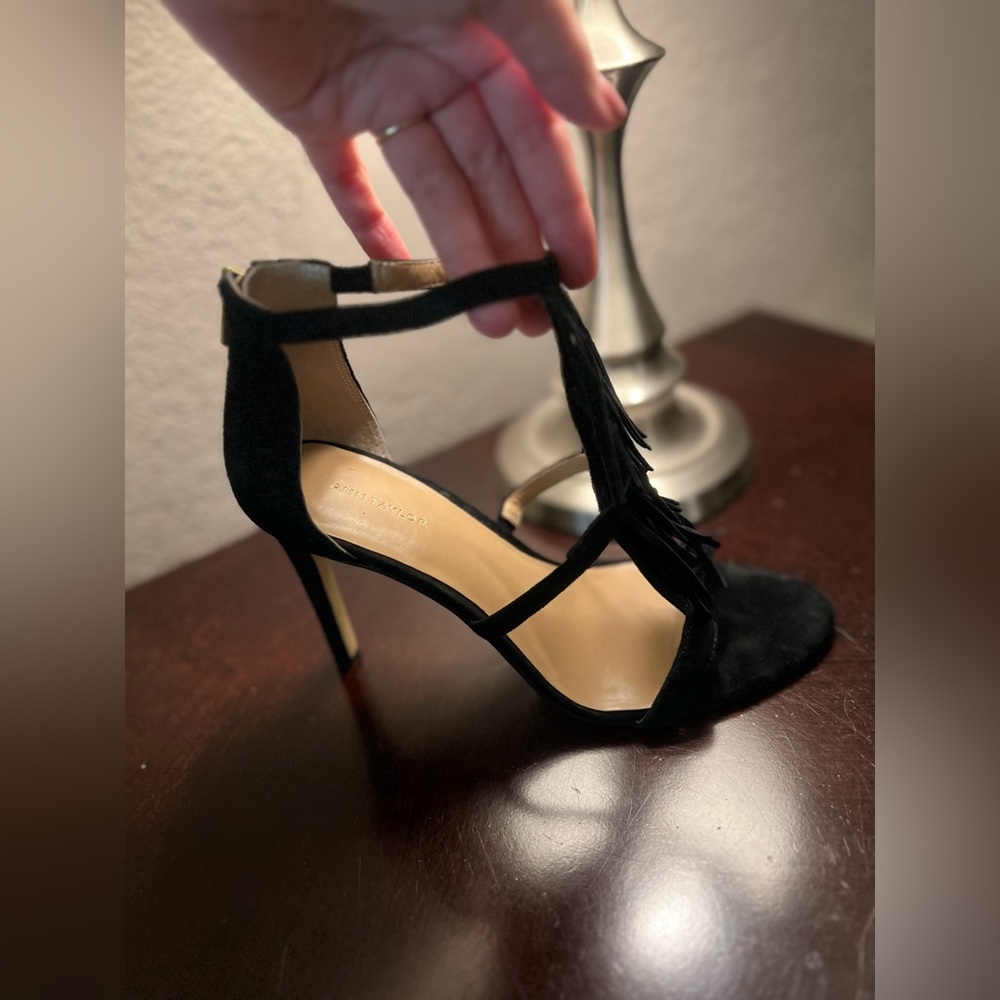 Ann Taylor, Tara, fringe suede, sandal,heels size 8.5 black